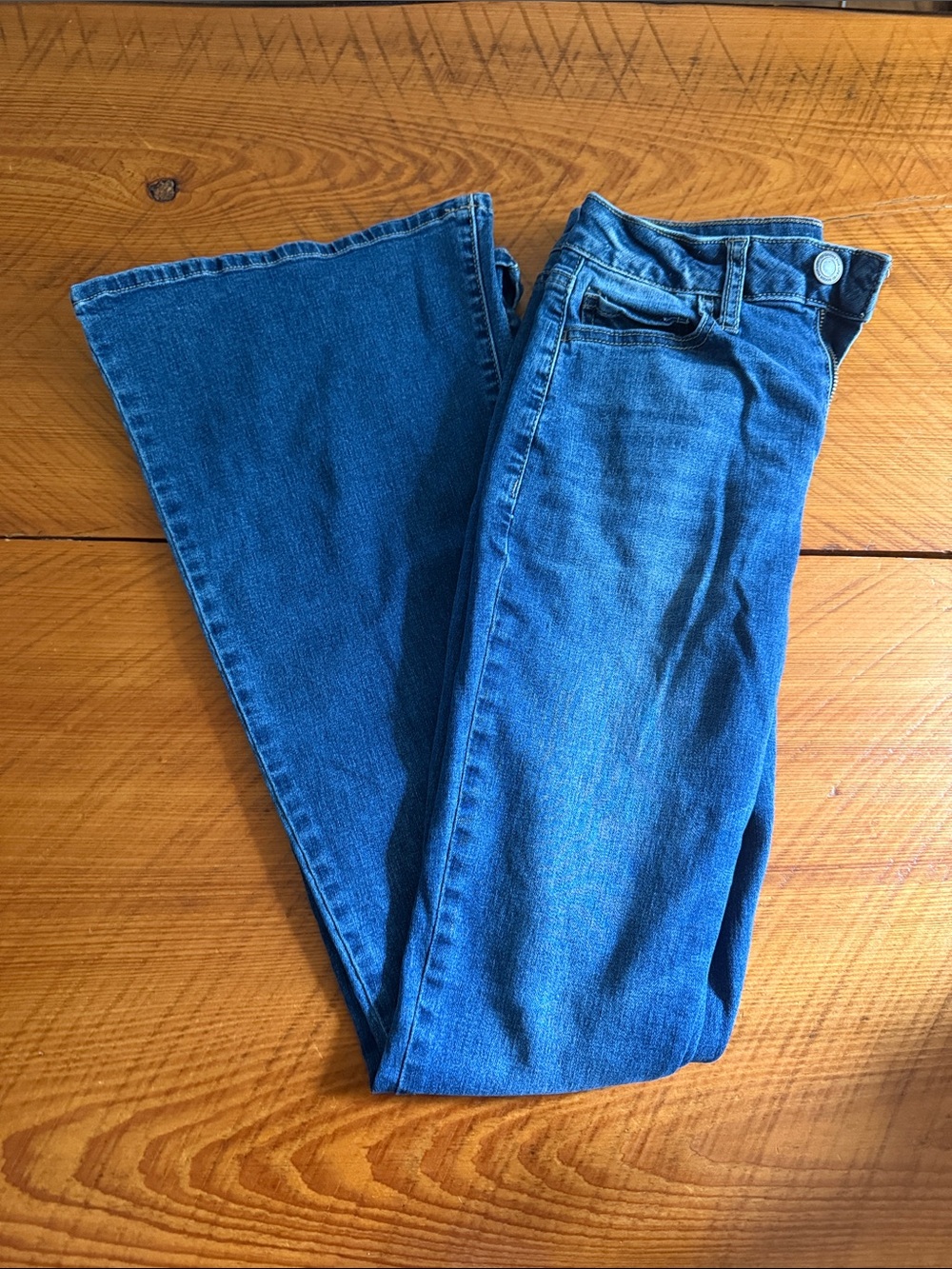SO Denim Flare Jeans in Medium Blue